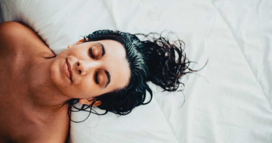 Why It Is Necessary to Avoid the Sleep with Wet Hair?